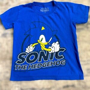 Boys Sonic short sleeve shirt.